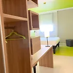 Ibis Styles Gare Centre 3* 님