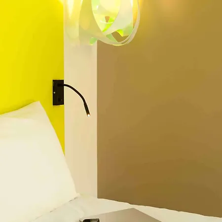 Ibis Styles Gare Centre 3* نيم