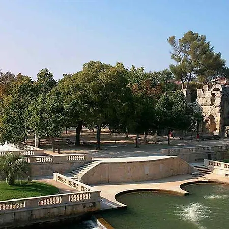 Ibis Styles Gare Centre نيم