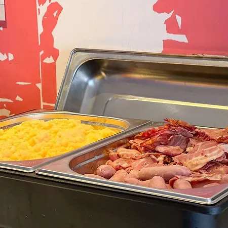 イビス スタイルス サントル ガール 3* ニーム