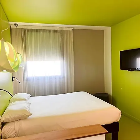 Ibis Styles Gare Centre 호텔