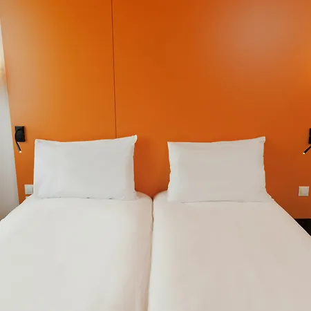 Ibis Styles Gare Centre Hotel 3*