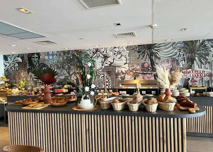 Szálloda Ibis Styles Gare Centre Nîmes